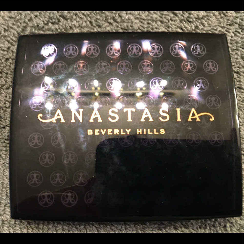 A of BV- Bronzer in Saddle